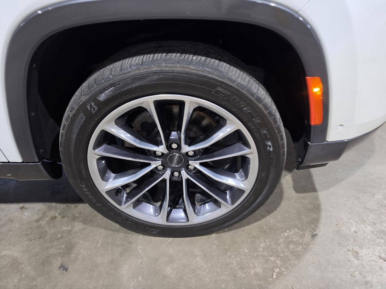 Used 2022 Jeep Wagoneer Series III w/ Premium Group I AWD/4WD image 22