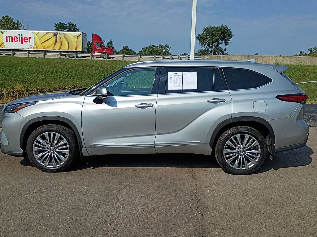Used 2023 Toyota Highlander Platinum AWD/4WD image 6