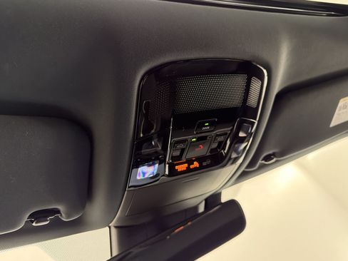 Certified 2025 Lexus RX 350 Premium w/ Accessory Package (Z1) FWD image 33