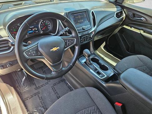 Used 2024 Chevrolet Equinox LT FWD image 12