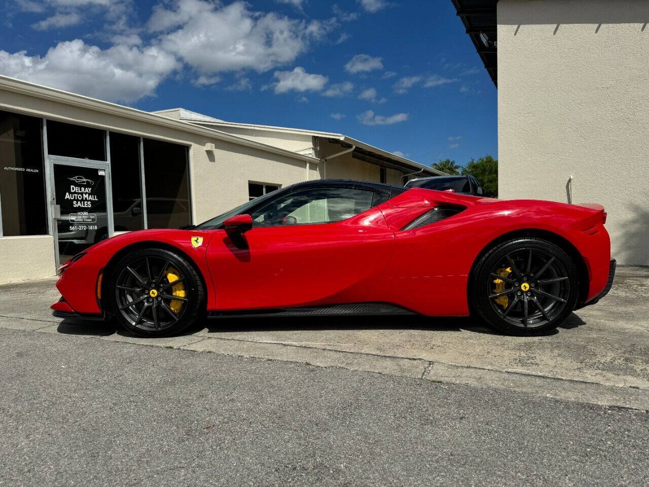 Used 2024 Ferrari SF90 Spider AWD/4WD image 5