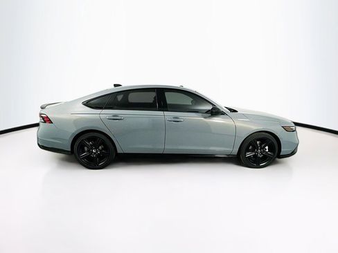 Used 2025 Honda Accord Sport image 9