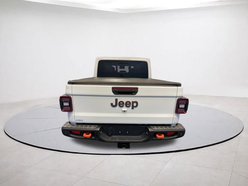 Certified 2025 Jeep Gladiator Mojave image 5