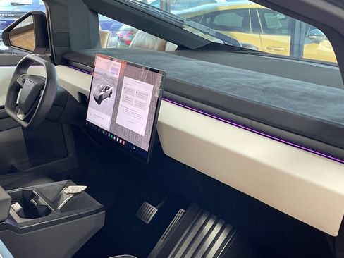 Used 2024 Tesla Cybertruck Cyberbeast AWD/4WD image 22