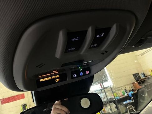 New 2026 Chevrolet Trax ACTIV w/ Sunroof Package FWD image 19