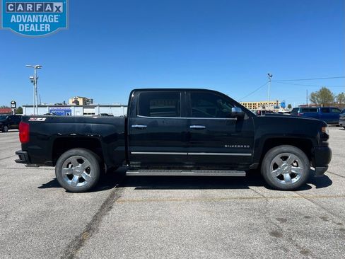 Used 2017 Chevrolet Silverado 1500 LTZ Z71 w/ LTZ Plus Package image 7