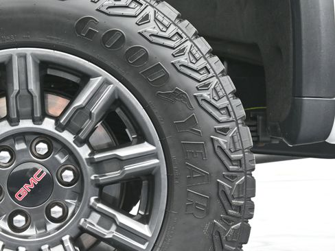 Used 2024 GMC Sierra 1500 AT4X image 42