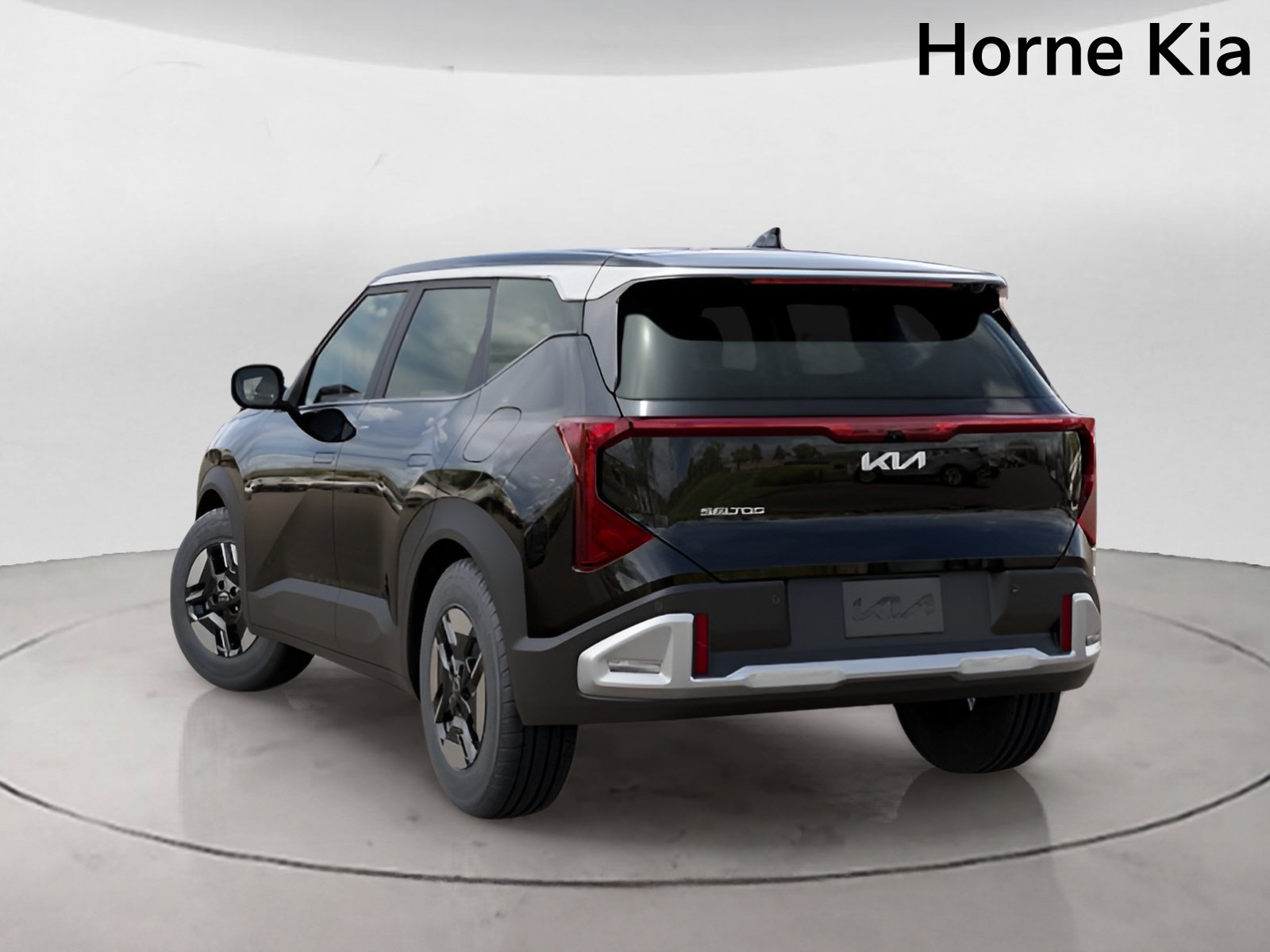 New 2027 Kia Seltos LX FWD image 4