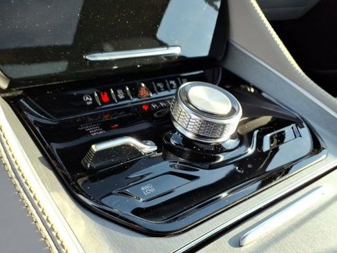 New 2026 Jeep Grand Wagoneer L 4WD image 9