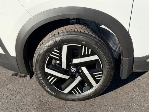 New 2026 Nissan Kicks SV w/ SV Premium Package FWD image 28