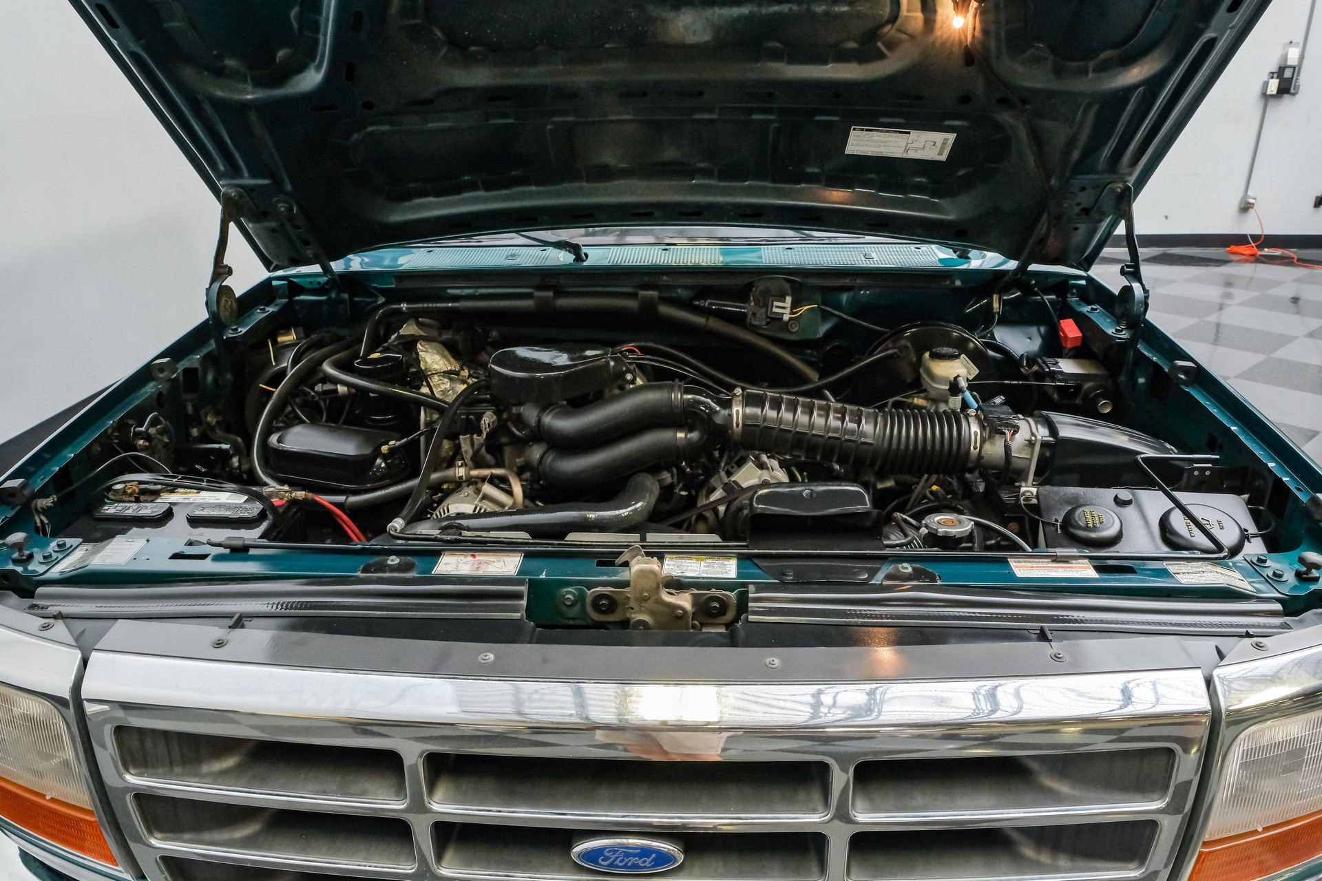Used 1996 Ford Bronco Eddie Bauer AWD/4WD image 38
