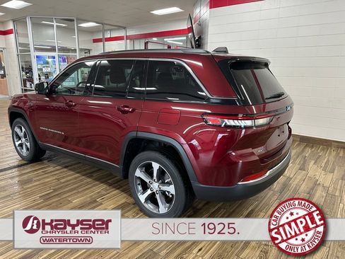 Used 2022 Jeep Grand Cherokee Limited 4xe AWD/4WD image 2