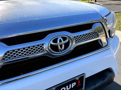 Used 2015 Toyota Tacoma 4x4 Double Cab w/ SR5 Package image 30