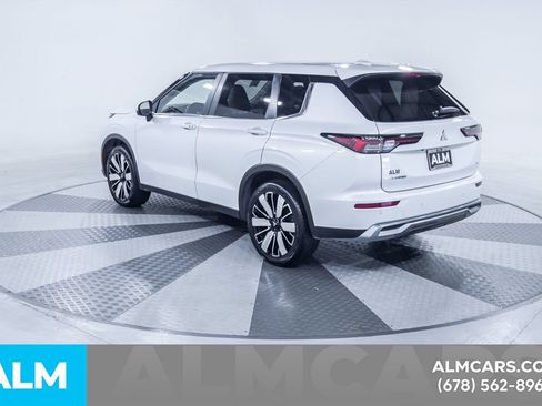 Used 2025 Mitsubishi Outlander SE FWD image 7