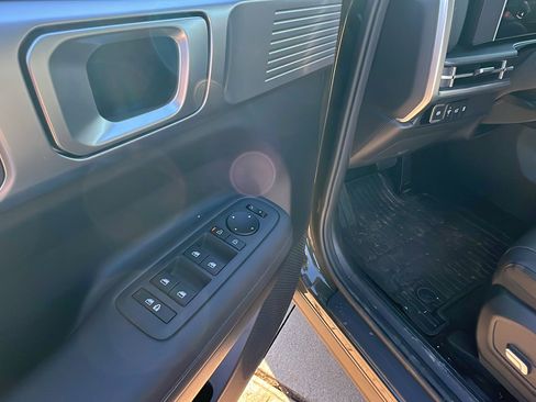 Used 2025 Hyundai Santa Fe SEL image 15