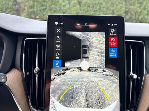 New 2026 Volvo XC60 B5 Plus w/ Climate Package image 23