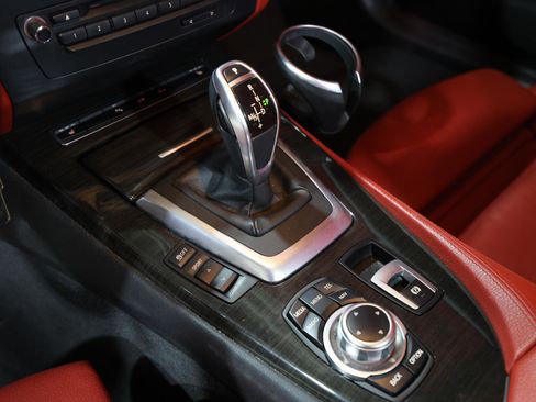 Used 2016 BMW Z4 sDrive28i RWD image 19