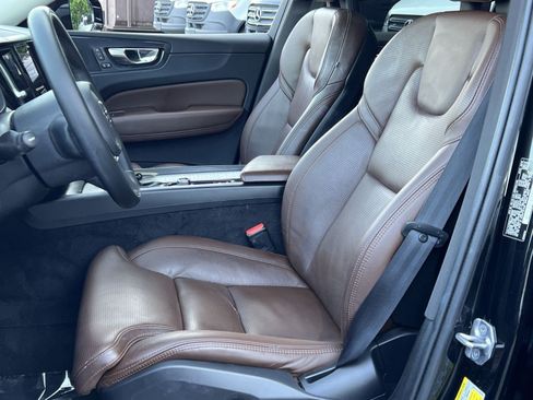 Used 2018 Volvo XC60 T5 Inscription w/ Luxury Seat Package AWD/4WD image 17