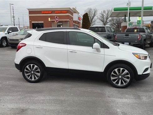 Certified 2022 Buick Encore Preferred w/ Safety Package image 9