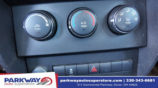Used 2010 Dodge Nitro SE RWD image 19