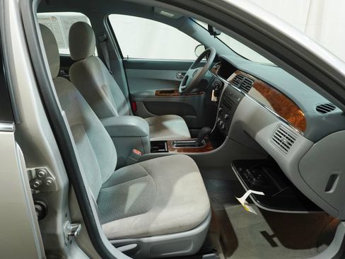 Used 2006 Buick LaCrosse CX FWD image 10