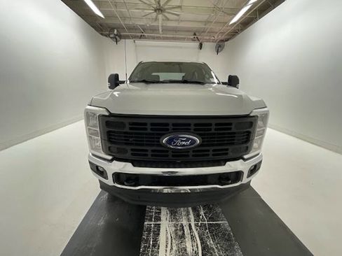 Used 2023 Ford F250 XL w/ FX4 Off-Road Package image 2