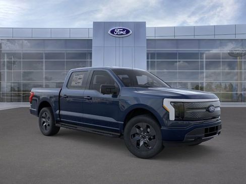 New 2025 Ford F150 Lightning Flash AWD/4WD image 7