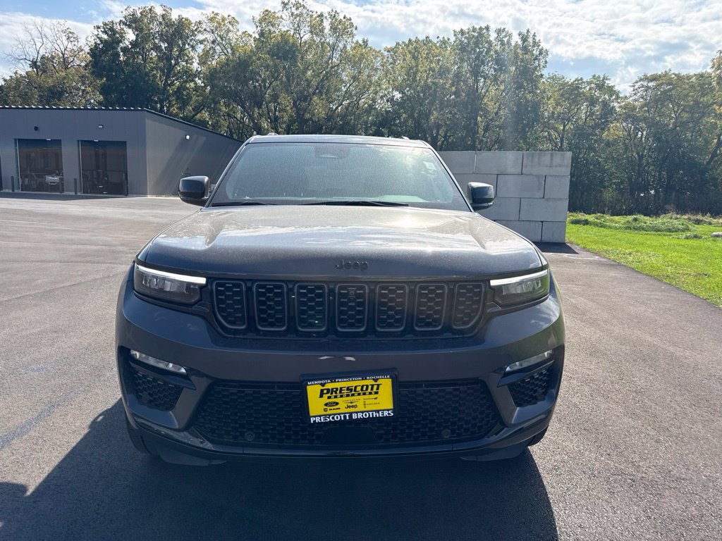 Used 2025 Jeep Grand Cherokee Summit AWD/4WD image 3