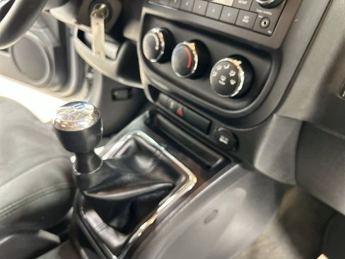 Used 2016 Jeep Patriot Sport image 36