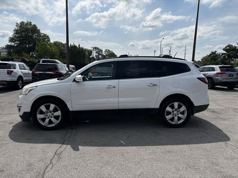 Used 2017 Chevrolet Traverse LT w/ Traveler's Package AWD/4WD image 6
