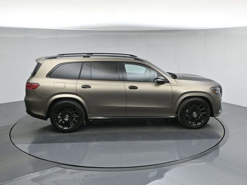 Used 2025 Mercedes-Benz GLS 450 4MATIC image 41