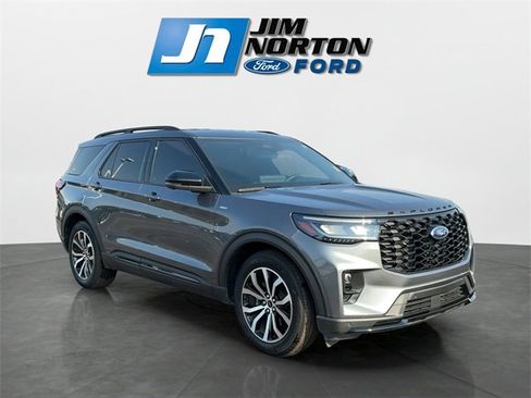 Used 2025 Ford Explorer ST-Line image 1