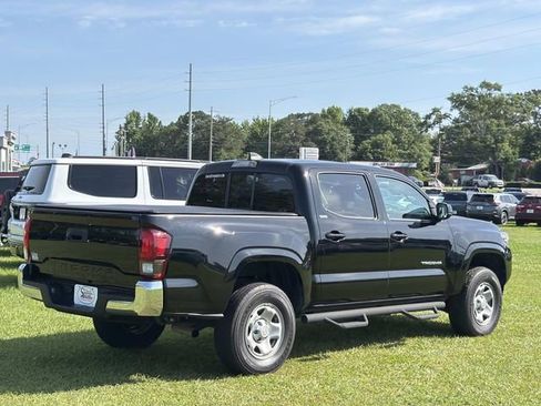 Used 2023 Toyota Tacoma SR5 RWD image 7