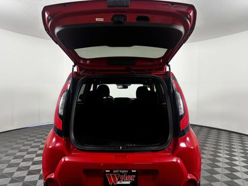 Used 2014 Kia Soul ! w/ Sun & Sound Package image 12
