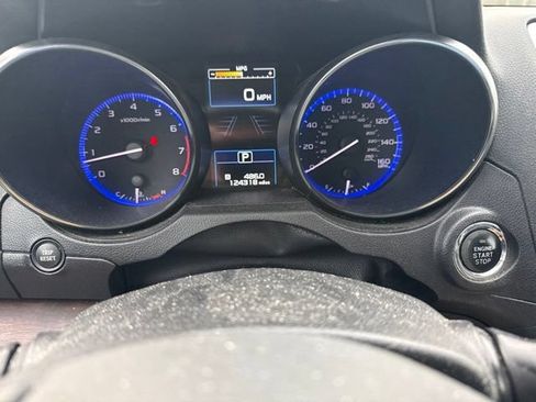 Used 2016 Subaru Outback 3.6R Limited AWD/4WD image 11