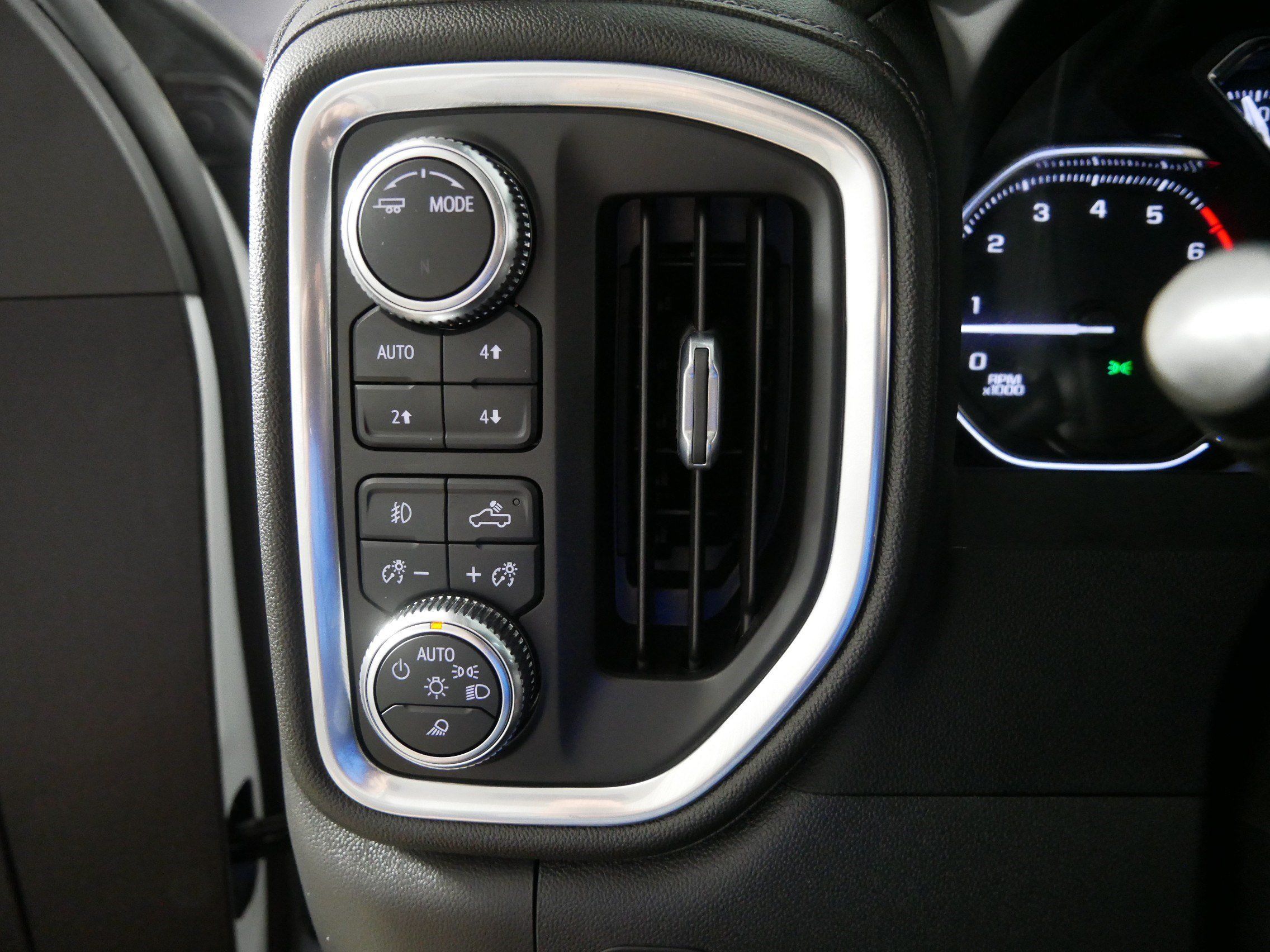Used 2022 GMC Sierra 1500 SLT w/ SLT Premium Package AWD/4WD image 26