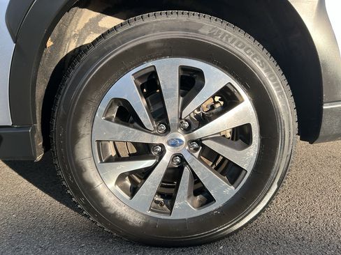 Used 2024 Subaru Outback Premium image 9