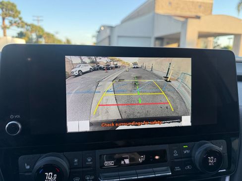 Used 2025 Toyota Grand Highlander XLE image 17