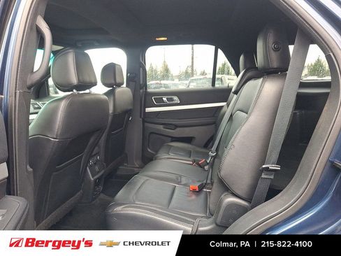 Used 2017 Ford Explorer XLT w/ Equipment Group 202A image 12