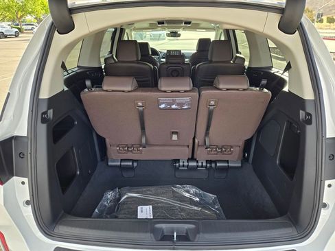 New 2026 Honda Odyssey Touring image 27