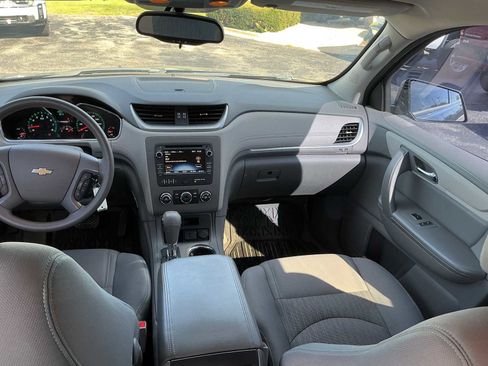 Used 2017 Chevrolet Traverse LS AWD/4WD image 7