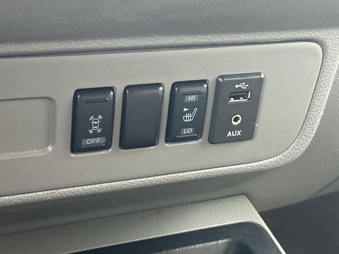 Used 2018 Nissan NV 3500 SL RWD image 28