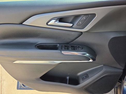 Certified 2026 Chevrolet Traverse LT FWD image 21