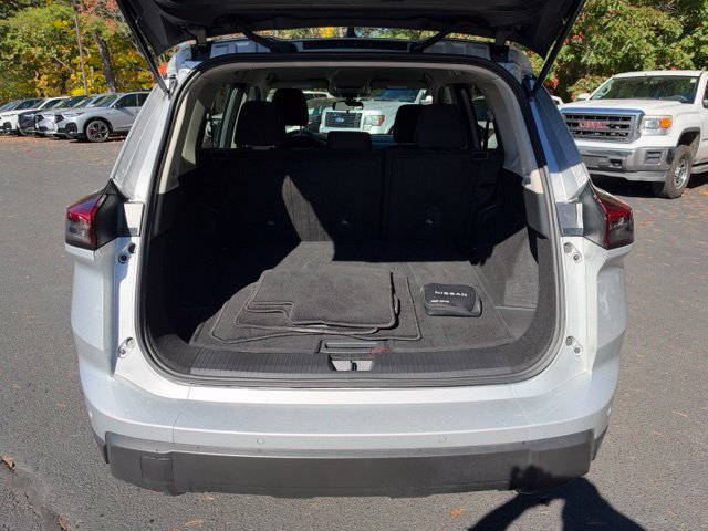 Used 2025 Nissan Rogue S AWD/4WD image 14