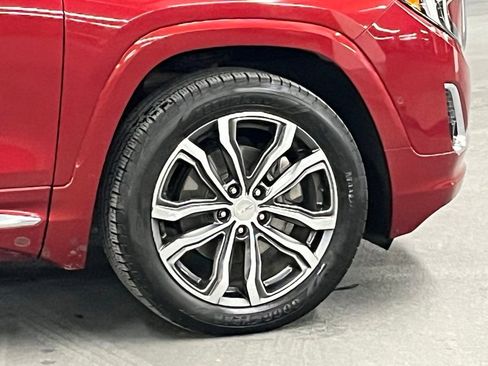 Used 2018 GMC Terrain Denali w/ Advanced Safety Package AWD/4WD image 38