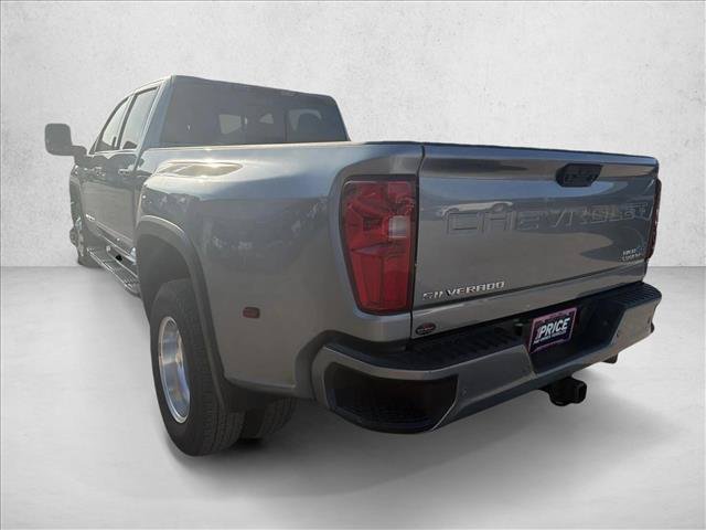 Used 2024 Chevrolet Silverado 3500 High Country w/ High Country Premium Package AWD/4WD image 3