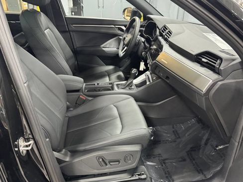 Certified 2025 Audi Q3 2.0T Premium AWD/4WD image 31