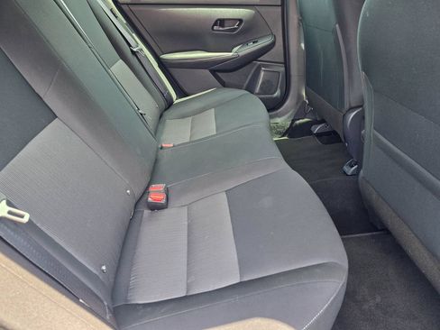 Used 2025 Nissan Sentra SV FWD image 36