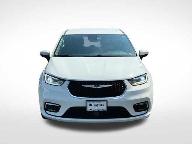 Used 2023 Chrysler Pacifica Touring-L FWD image 10