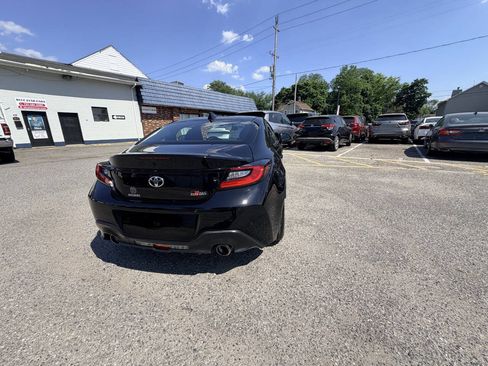 Used 2025 Toyota GR86 RWD image 19